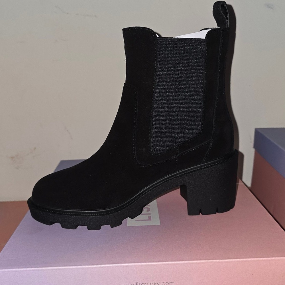 Lisa Vicky Jolt-V Black Suede Chelsea Ankle Boots Sz 8.5M - Picture 5 of 5